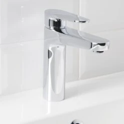 GoodHome Cavally Tall Gloss Chrome Effect Round Deck-mounted Manual Basin Mono Mixer Tap -Ideal Standard Shop goodhome cavally tall gloss chrome effect round deck mounted manual basin mono mixer tap3663602301721 01i
