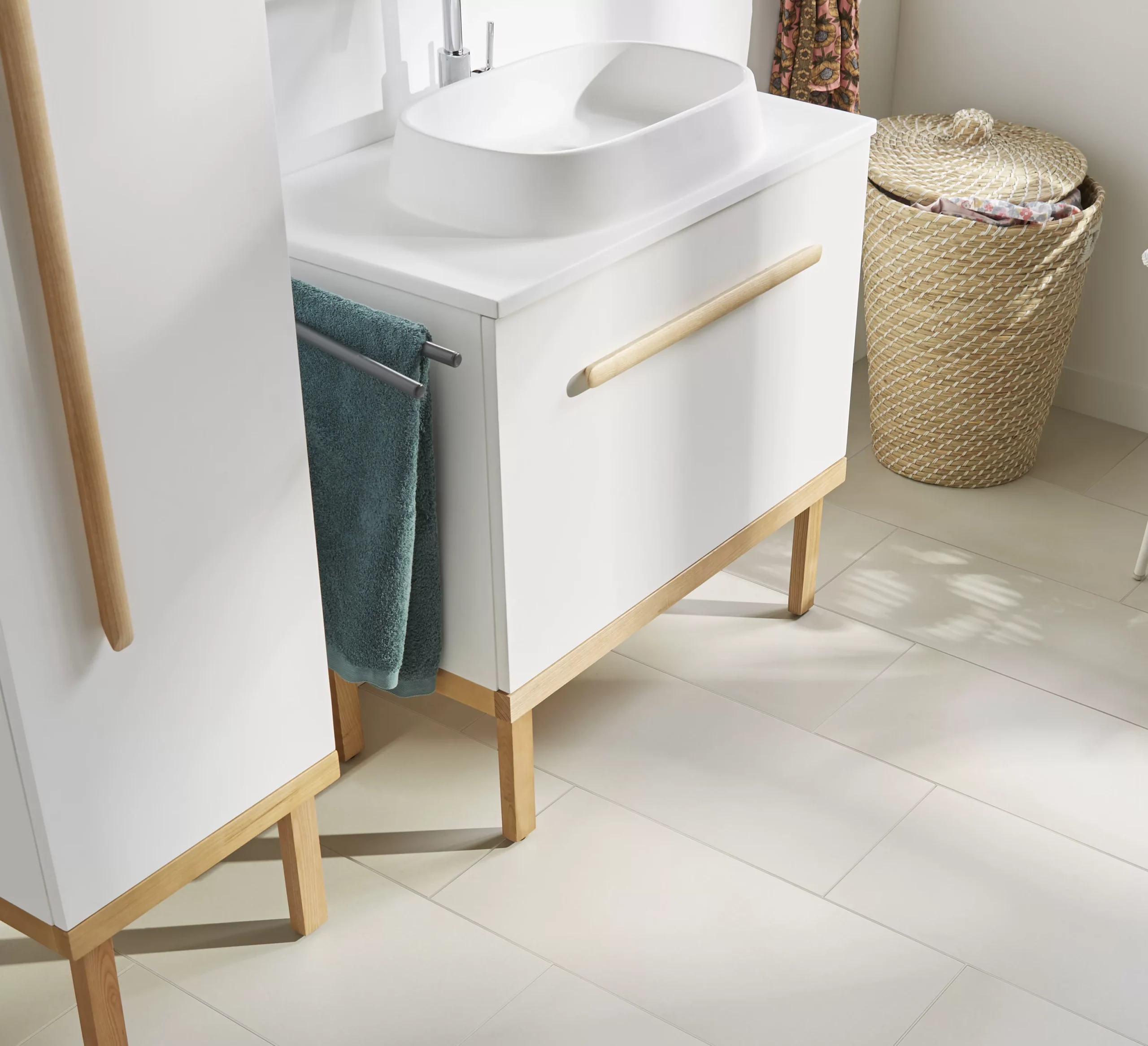 GoodHome Ceara White Oblong Counter-mounted Counter Top Basin (W)80cm 1 GoodHome Ceara White Oblong Counter-mounted Counter Top Basin (W)80cm